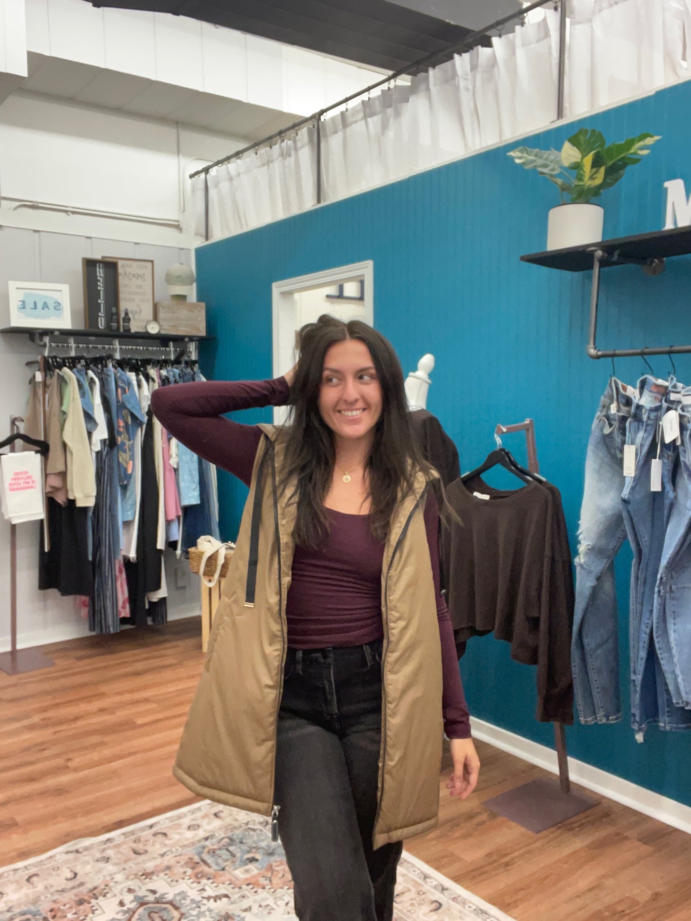 Jade Zip Up Puffer Long Hoodie Vest