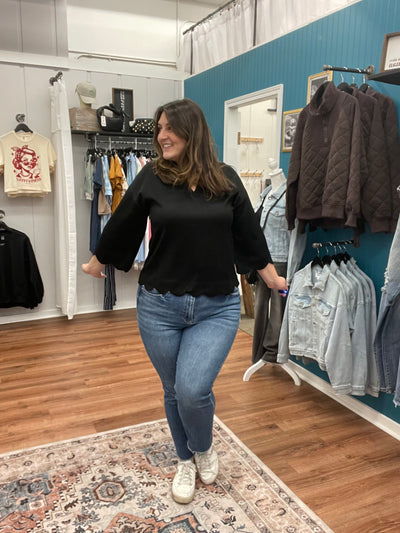 Josie Scallop Edge 3/4 Sleeve Top