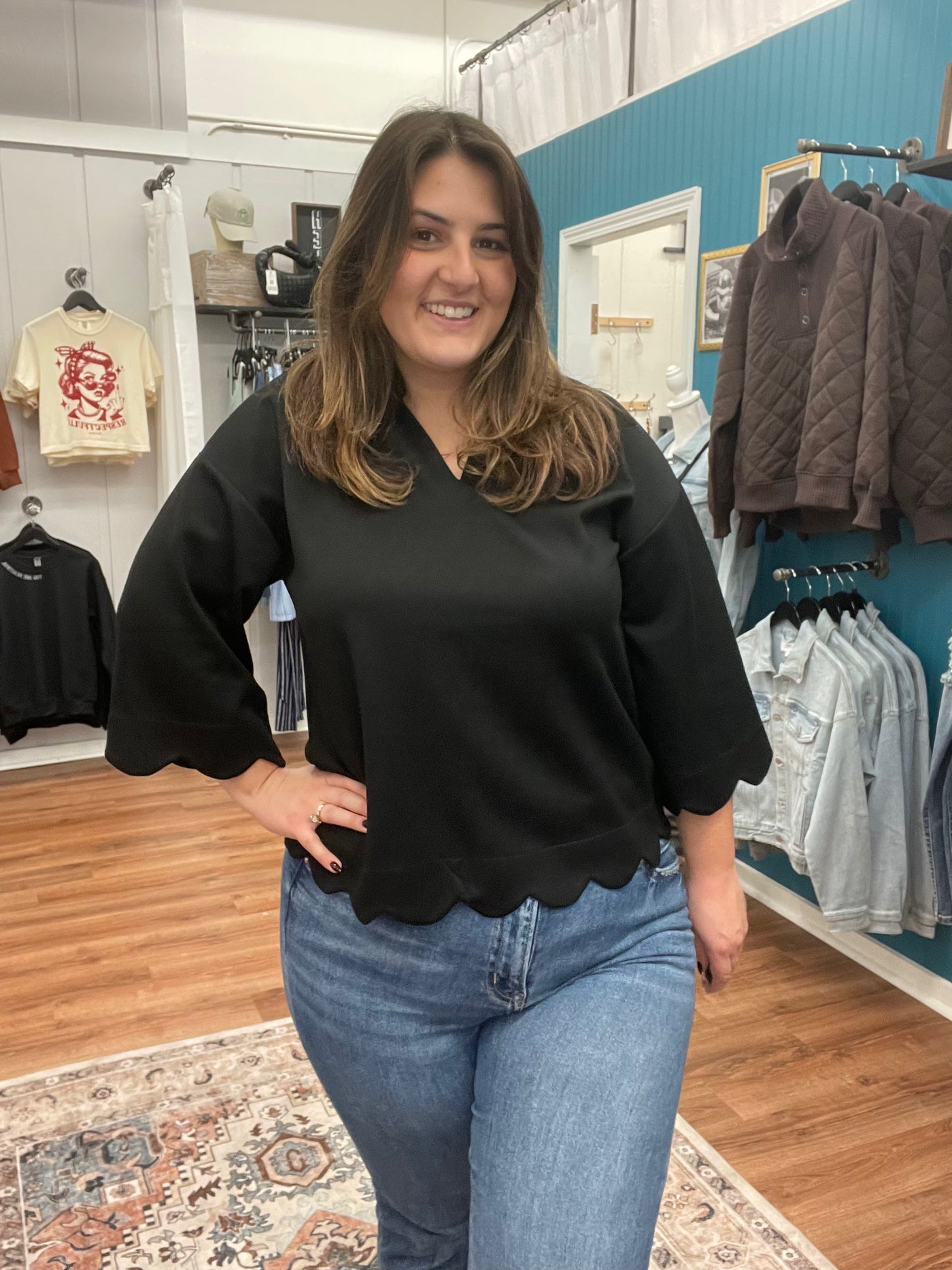 Josie Scallop Edge 3/4 Sleeve Top