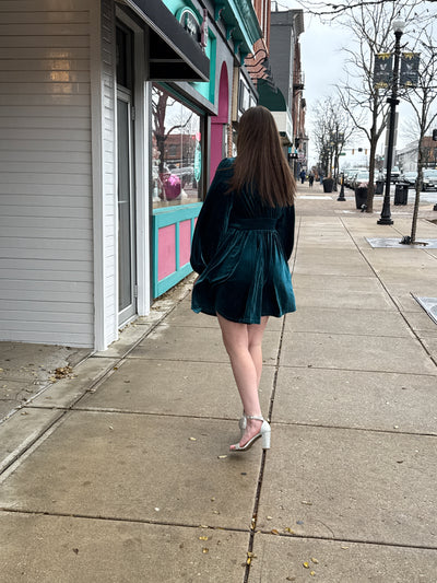 Victoria Front Key Hole Mini Dress